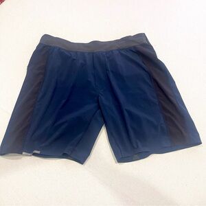Navy & Gray Men’s Lululemon Sporty Lightweight Shorts XL